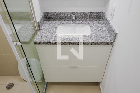 Banheiro de apartamento para alugar com 1 quarto, 38m² em Pinheiros, São Paulo