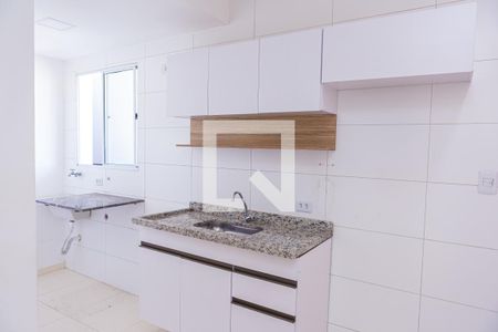 Sala e Cozinha de apartamento à venda com 2 quartos, 37m² em Jardim Maringá, São Paulo