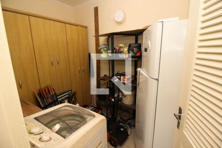 Casa à venda com 201m², 3 quartos e 6 vagas Casa à venda com 201m², 3 quartos e 6 vagasDispensa