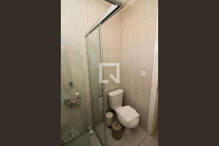 Casa à venda com 201m², 3 quartos e 6 vagas Casa à venda com 201m², 3 quartos e 6 vagasBanheiro Social