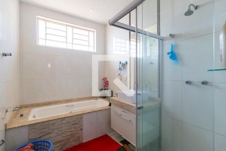 Casa à venda com 394m², 5 quartos e sem vaga Casa à venda com 394m², 5 quartos e sem vagaBanheiro social 1