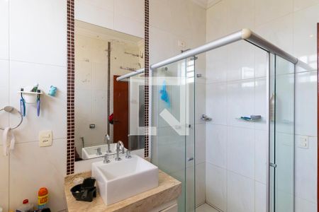 Casa à venda com 394m², 5 quartos e sem vaga Casa à venda com 394m², 5 quartos e sem vagaBanheiro social 1