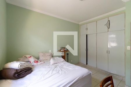 Casa à venda com 394m², 5 quartos e sem vaga Casa à venda com 394m², 5 quartos e sem vagaQuarto 5