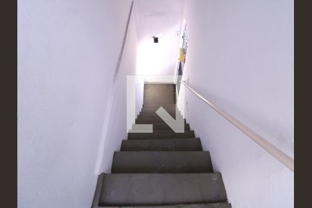 Escada de casa à venda com 1 quarto, 60m² em Vila Ede, São Paulo