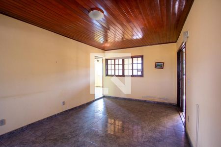 Sala 3 de casa para alugar com 8 quartos, 363m² em Alcantara, São Gonçalo