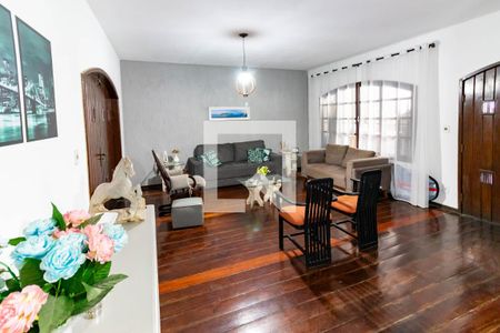 Sala de casa à venda com 3 quartos, 200m² em Badu, Niterói
