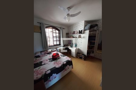 Casa à venda com 200m², 3 quartos e 5 vagas Casa à venda com 200m², 3 quartos e 5 vagasQuarto 2