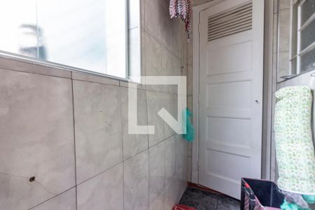 Apartamento para alugar com 60m², 2 quartos e sem vagaDetalhe da área de serviço