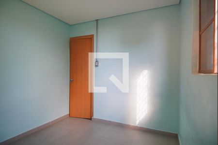 Quarto de apartamento para alugar com 1 quarto, 55m² em Rubem Berta, Porto Alegre