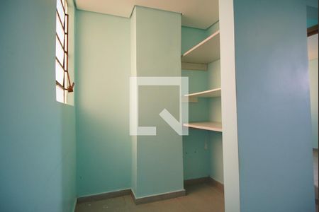 Escritório  de apartamento para alugar com 1 quarto, 55m² em Rubem Berta, Porto Alegre
