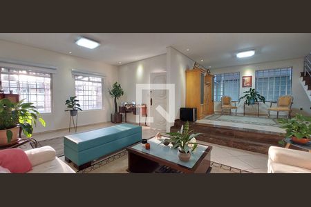 Sala 1 de casa para alugar com 4 quartos, 273m² em Vila Marina, Santo André
