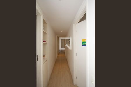 Apartamento à venda com 173m², 3 quartos e 3 vagas Apartamento à venda com 173m², 3 quartos e 3 vagasCorredor