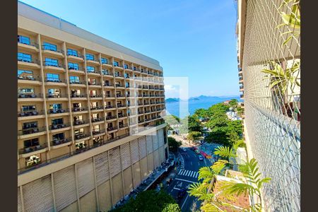 Sala vista  de apartamento para alugar com 3 quartos, 120m² em Copacabana, Rio de Janeiro