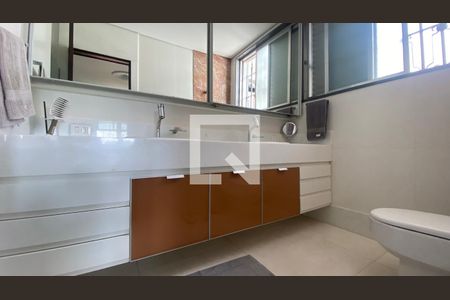 Casa à venda com 434m², 5 quartos e 4 vagasQuarto Suíte 1