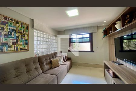 Casa à venda com 434m², 5 quartos e 4 vagasSala 3