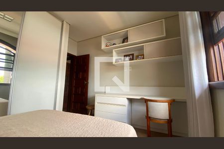 Casa à venda com 434m², 5 quartos e 4 vagasQuarto 4