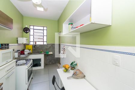 Apartamento para alugar com 100m², 2 quartos e 2 vagasCozinha