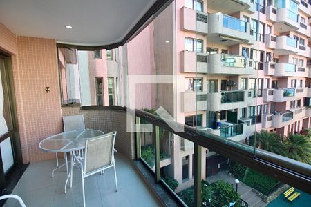 Apartamento para alugar com 74m², 1 quarto e 1 vaga Apartamento para alugar com 74m², 1 quarto e 1 vagaVaranda da Sala