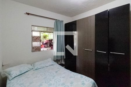 Quarto 2 de casa à venda com 3 quartos, 360m² em Vila Cloris, Belo Horizonte