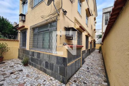 Apartamento à venda com 80m², 2 quartos e sem vagaHall de Entrada