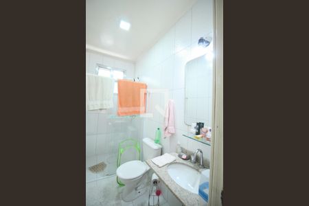 Casa à venda com 180m², 3 quartos e 1 vagaBanheiro 2