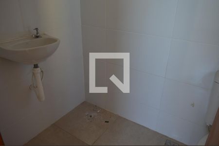 Banheiro da Suite de apartamento à venda com 3 quartos, 76m² em Europa, Contagem