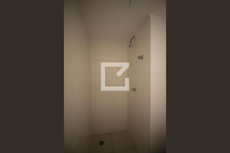 Banheiro de apartamento para alugar com 1 quarto, 26m² em Jardim Itacolomi, São Paulo
