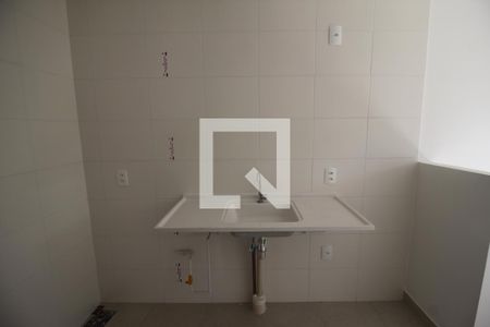 Cozinha de apartamento para alugar com 1 quarto, 26m² em Jardim Itacolomi, São Paulo