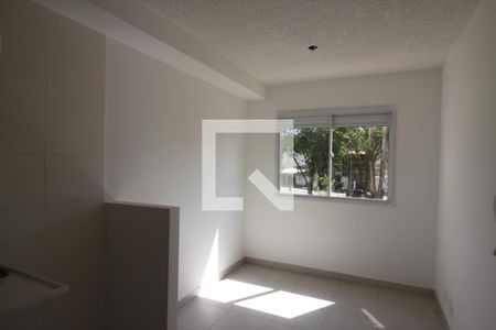 Sala de apartamento para alugar com 1 quarto, 26m² em Jardim Itacolomi, São Paulo