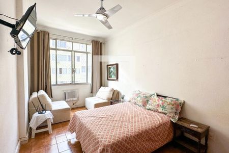 Quarto 01 de apartamento para alugar com 2 quartos, 47m² em Copacabana, Rio de Janeiro