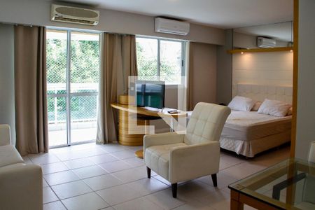 Sala de apartamento para alugar com 2 quartos, 70m² em Barra da Tijuca, Rio de Janeiro