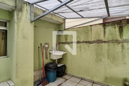 Casa à venda com 100m², 4 quartos e 1 vagaLavanderia da casa 2 e 3