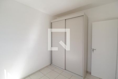 Quarto 2 de apartamento para alugar com 2 quartos, 44m² em Gávea, Uberlândia