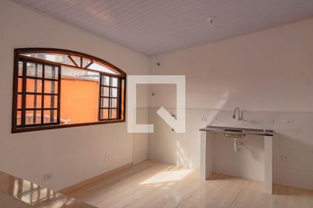 Cozinha de casa para alugar com 2 quartos, 55m² em Vila Campestre, São Paulo