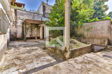 Casa à venda com 235m², 4 quartos e 3 vagas Casa à venda com 235m², 4 quartos e 3 vagasLavanderia e Quintal