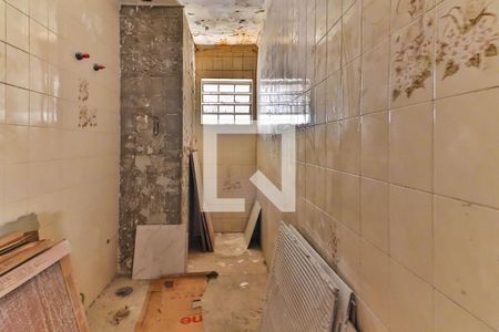 Casa à venda com 235m², 4 quartos e 3 vagas Casa à venda com 235m², 4 quartos e 3 vagasBanheiro Social