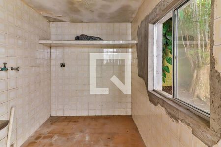 Casa à venda com 235m², 4 quartos e 3 vagas Casa à venda com 235m², 4 quartos e 3 vagasLavanderia e Quintal