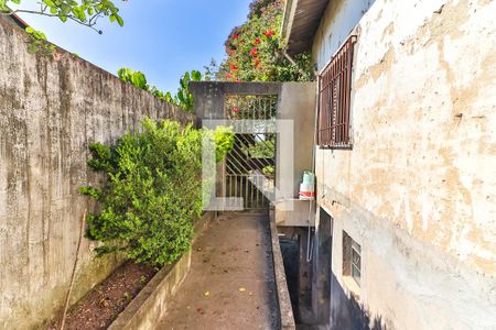 Casa à venda com 235m², 4 quartos e 3 vagas Casa à venda com 235m², 4 quartos e 3 vagasLavanderia e Quintal