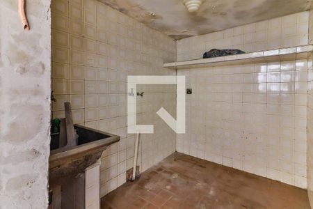 Casa à venda com 235m², 4 quartos e 3 vagas Casa à venda com 235m², 4 quartos e 3 vagasLavanderia e Quintal