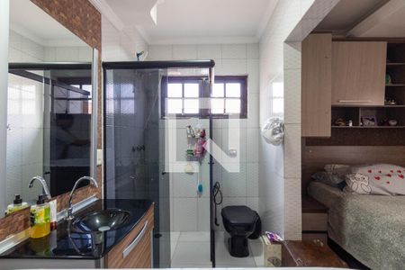 Casa à venda com 256m², 4 quartos e 6 vagasBanheiro da Suíte 1