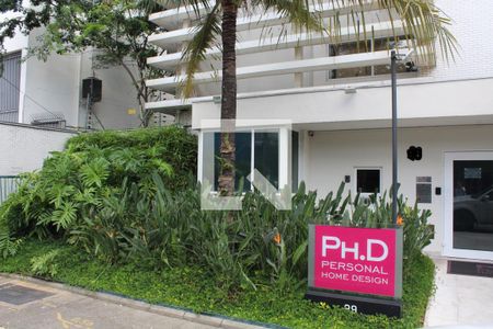 Apartamento à venda com 45m², 1 quarto e 1 vagaFachada e portaria