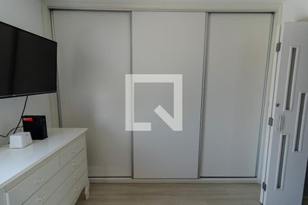 Casa à venda com 224m², 4 quartos e 2 vagasArmário