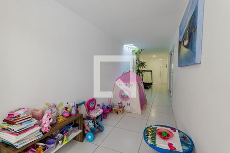 Casa à venda com 224m², 4 quartos e 2 vagasHall