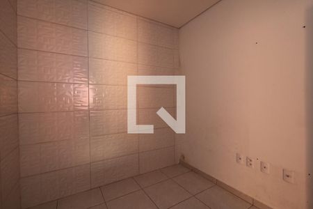 Quarto 1 de casa para alugar com 2 quartos, 80m² em Jardim do Estádio, Santo André
