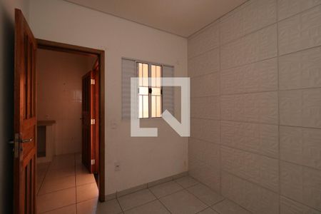 Quarto 1 de casa para alugar com 2 quartos, 80m² em Jardim do Estádio, Santo André