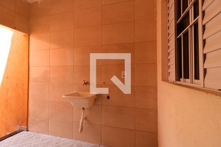 Casa para alugar com 80m², 2 quartos e 1 vagaÁrea de Serviço