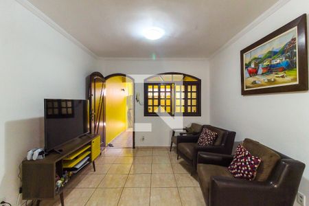 Sala de casa à venda com 3 quartos, 68m² em Vila Carmosina, São Paulo
