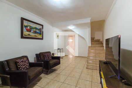 Sala de casa à venda com 3 quartos, 68m² em Vila Carmosina, São Paulo