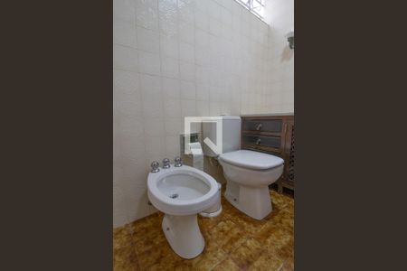 Casa à venda com 258m², 4 quartos e 4 vagasBanheiro 