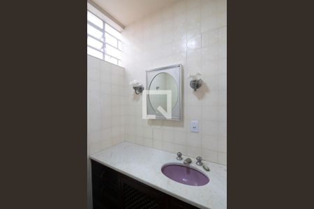 Casa à venda com 258m², 4 quartos e 4 vagasBanheiro 